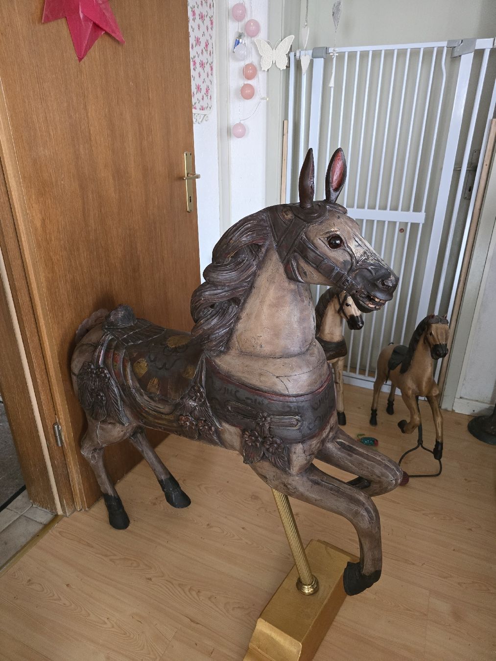 Skulpturen & Statuen: karussellpferd antik – Gebraucht aus suhr von Evelyne041