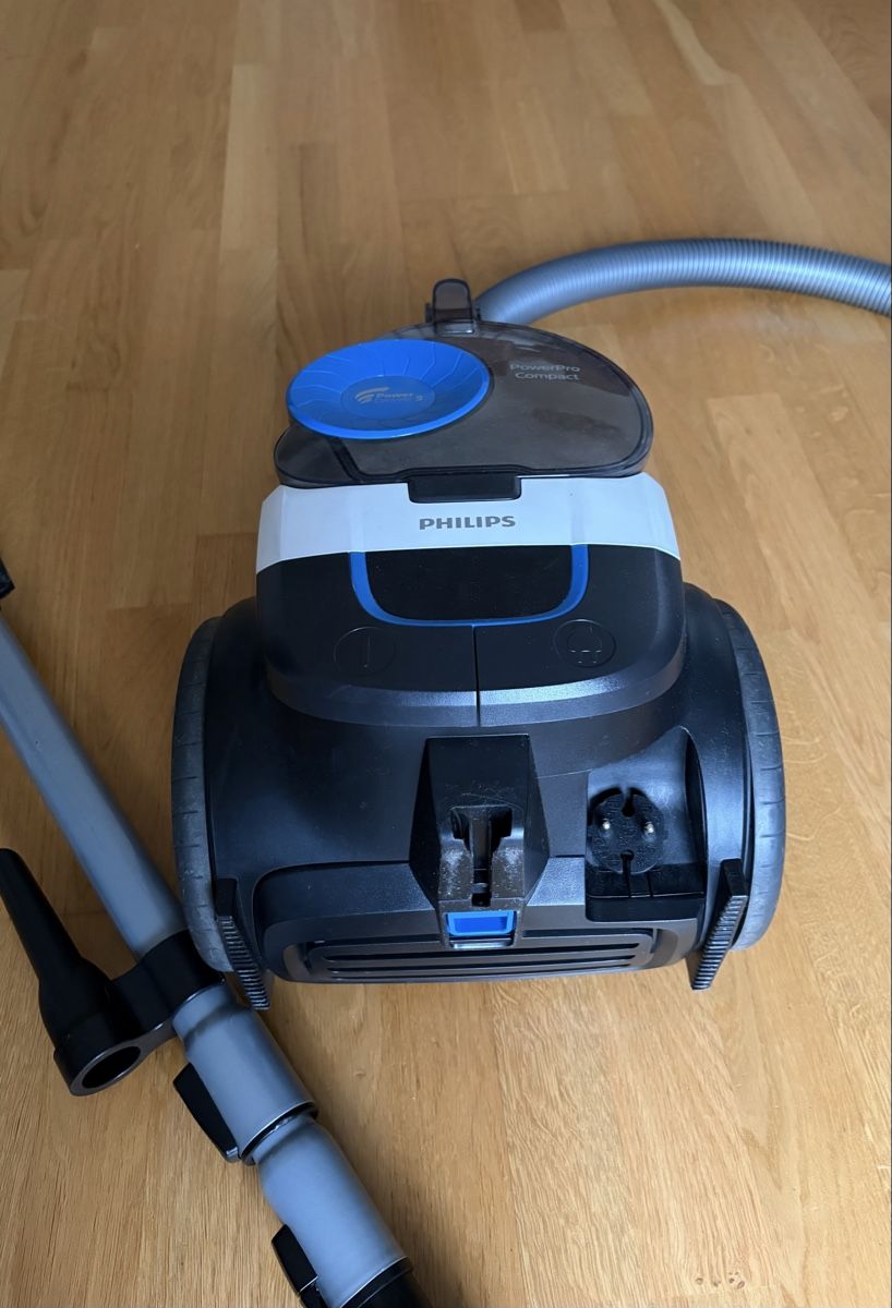 Philips Aspirapolveri & Accessori: Philips PowerPro Compact Vacuum Cleaner – Usato da Regensdorf venduto da WetTowel42 5