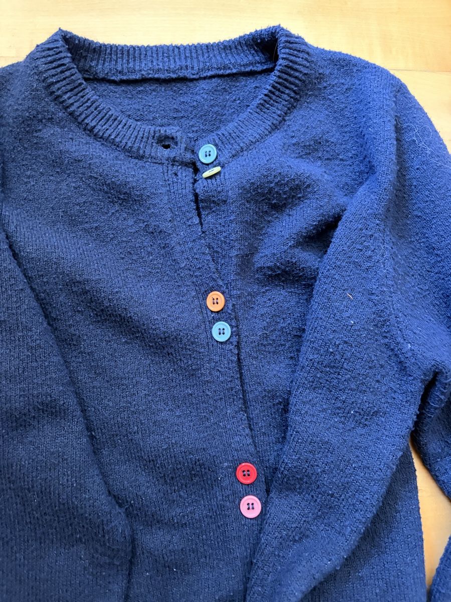 Pullover & Sweatshirts: Cardigan bleu marine  – Gebraucht aus Lavigny von Lea_9rxv 1