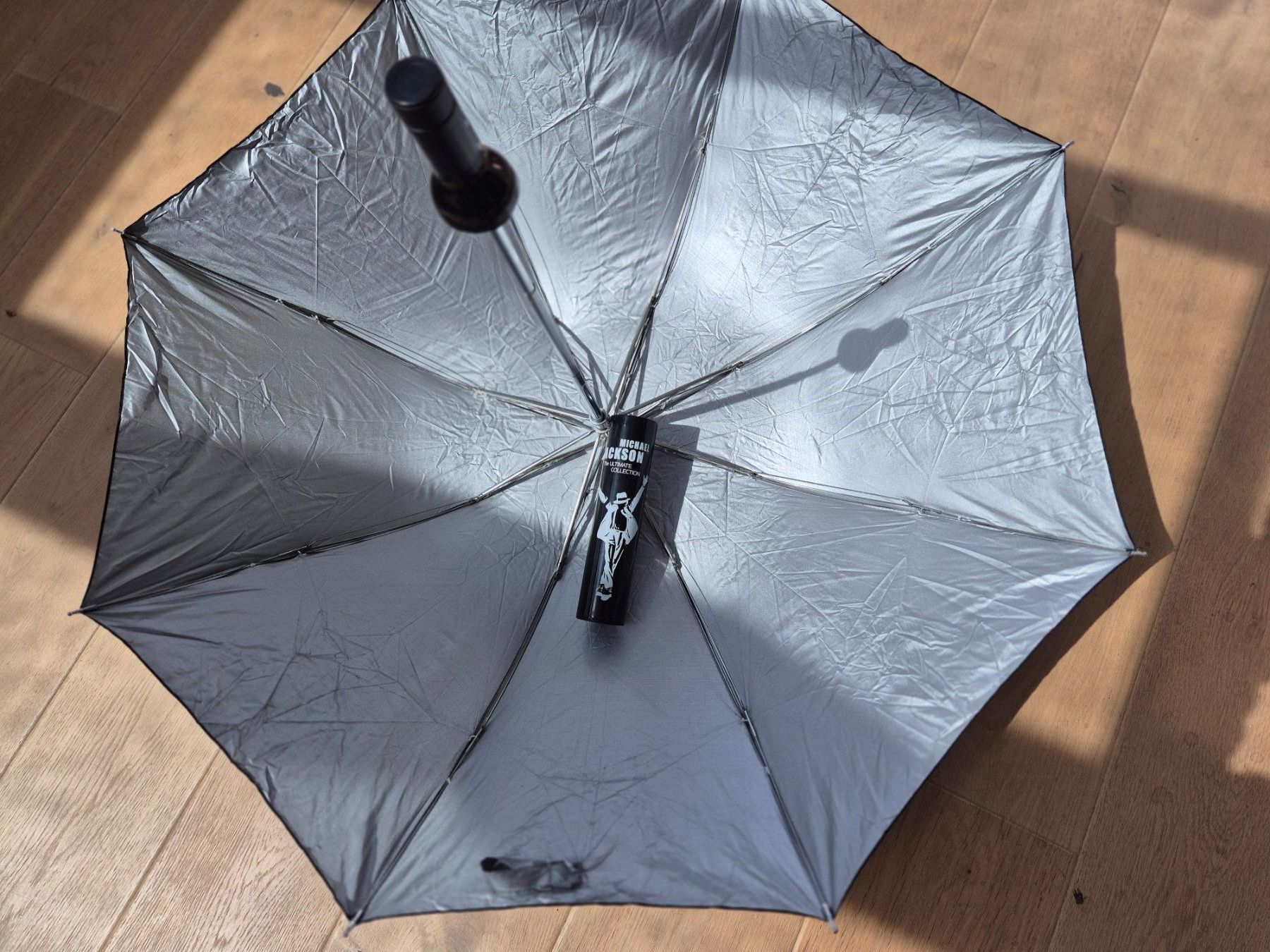 Ombrelli: Parapluie Michael Jackson The Ultimate Collection noir – Usato da Savièse venduto da coeur88 4