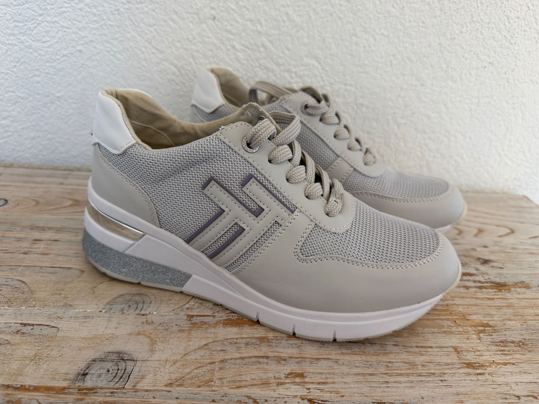 Tom Tailor Scarpe da donna: Damen Keilsneaker Tom Tailor, Grösse 39 – Usato da Wolfwil venduto da Inseider12