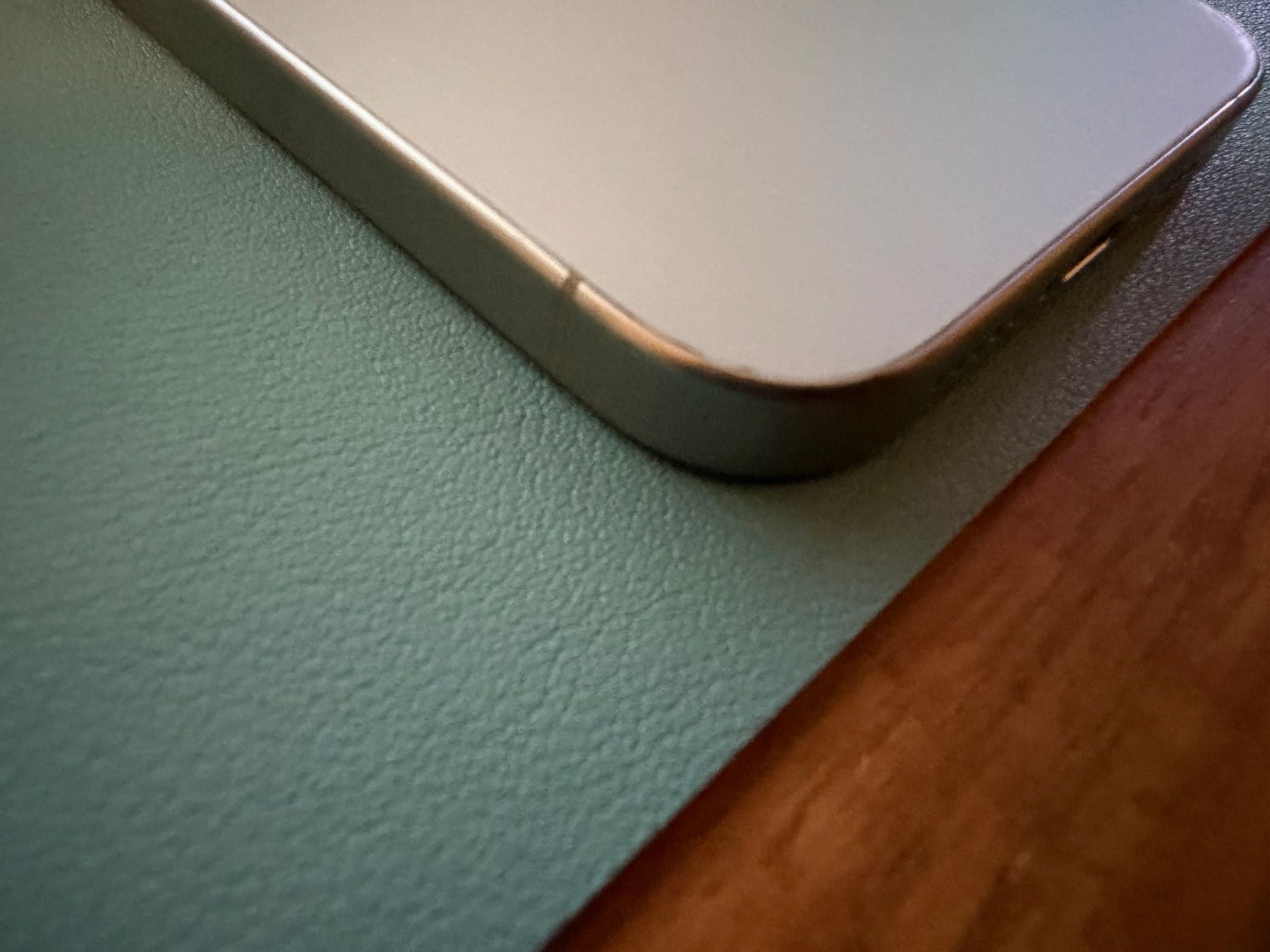 Apple Portables: IPhone 15 Pro 256GB Natural Titanium – D'occasion à Merenschwand par Rakkdos 3