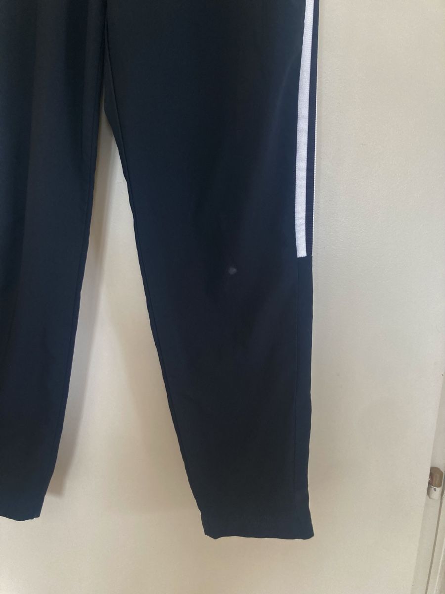 Adidas Pantaloni: Adidas pantalon noir taille M – Usato da Chêne-Bougeries venduto da GiovannaDiLoreto 2