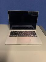 MacBook Air 13" Silber 2020 M1, defekt, startet nicht #45