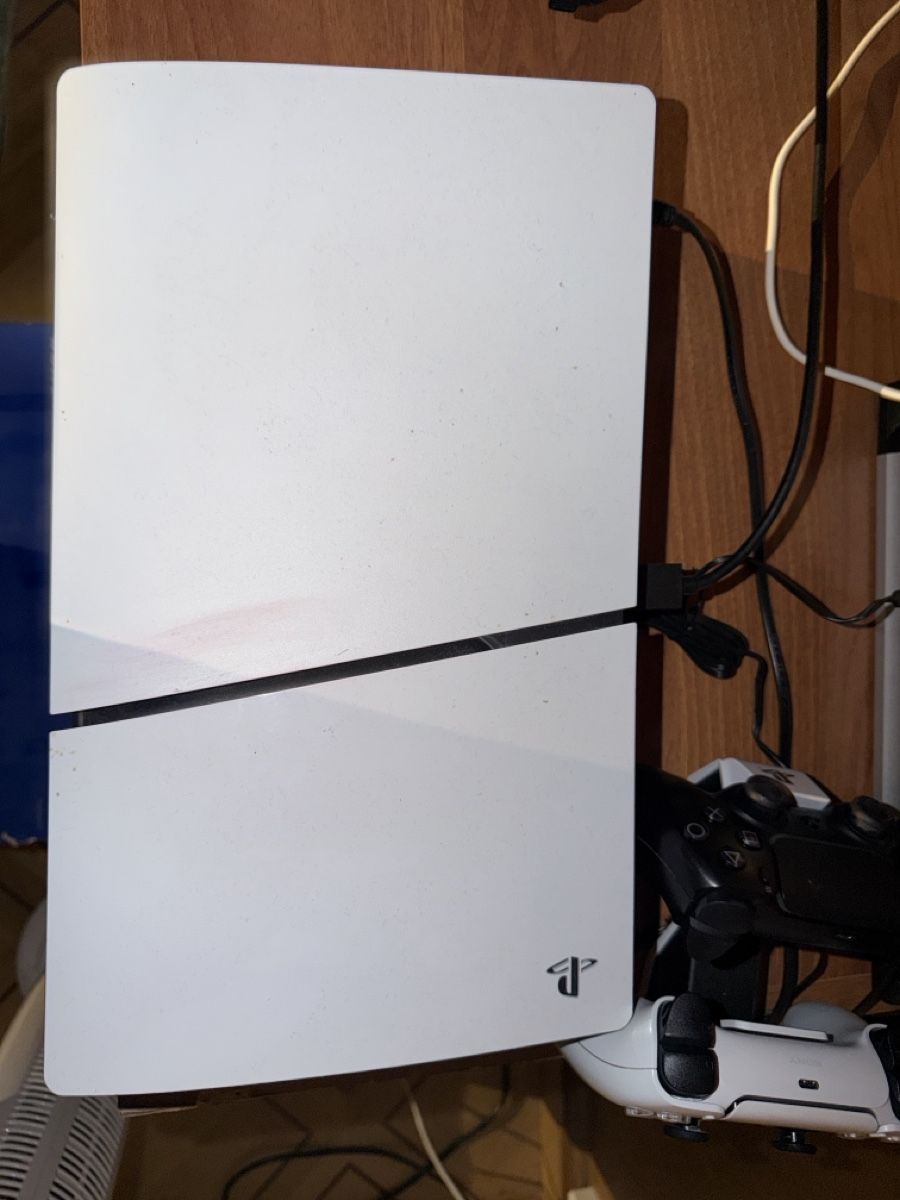 Sony Consoles: Console Sony PlayStation 5 con due controller e base – Neuf (Voir description) à Wilderswil par Pacoakashop 2