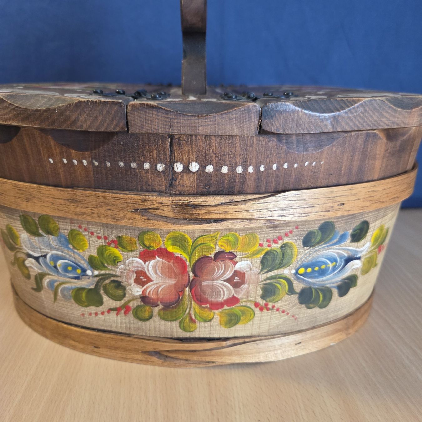 Contenitori & Simili: Holzkorb mit Deckel handbemalt Blumenmuster mit Henkel – Nuovo (secondo la descrizione) da Kriens venduto da gra_fhn7 8