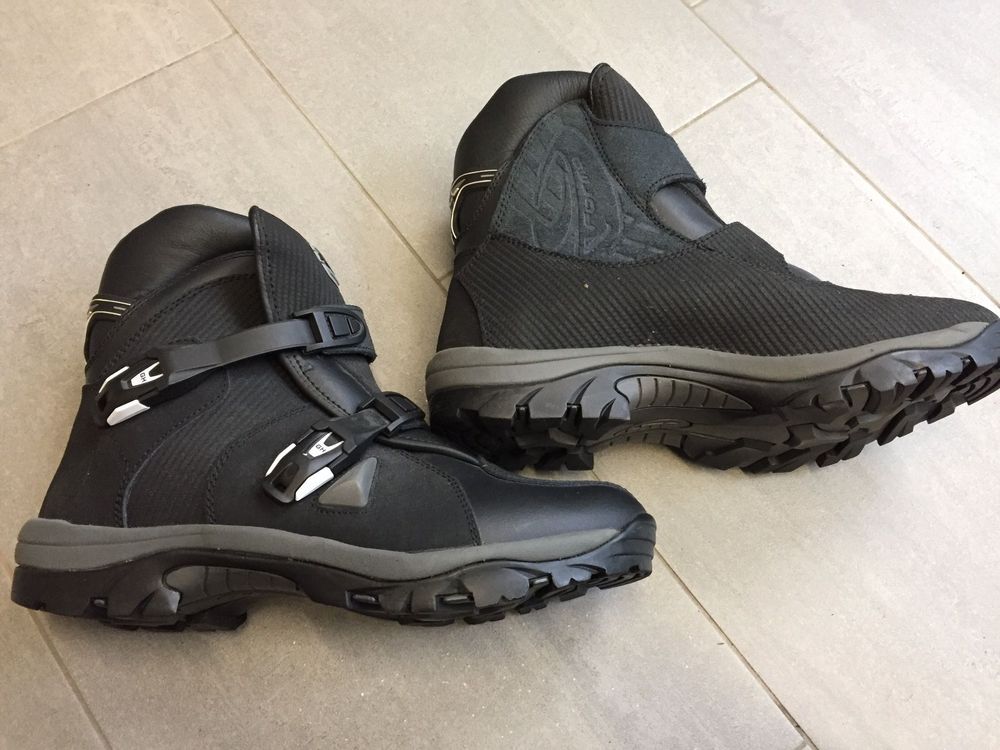 Groot aanbod motorschoenen - Biker Outfit