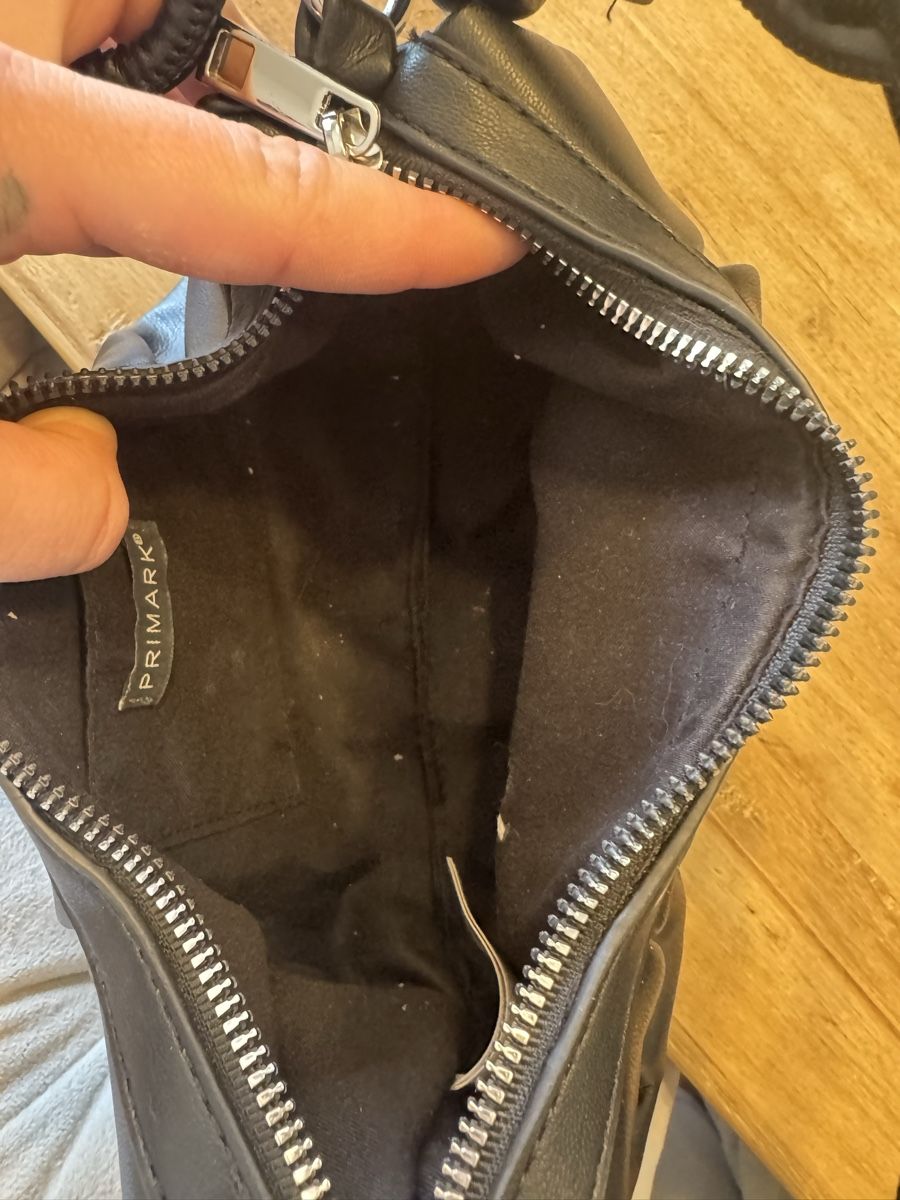 Primark Borse da donna: Schwarze Schultertasche von Primark – Usato da Heiden venduto da Sarah139 1