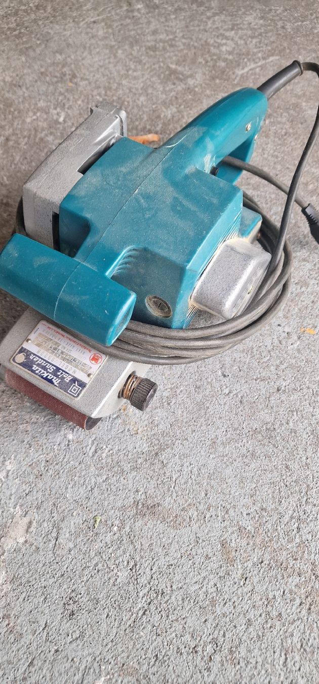 Makita Aiguiseuses & polisseuses: Schlaifmaschine – D'occasion à wallisellen par bmw0101