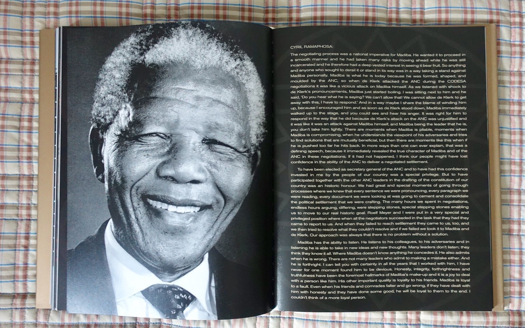 Libri: Livre sur Mandela – Nuovo (secondo la descrizione) da Genève venduto da flocon06 2