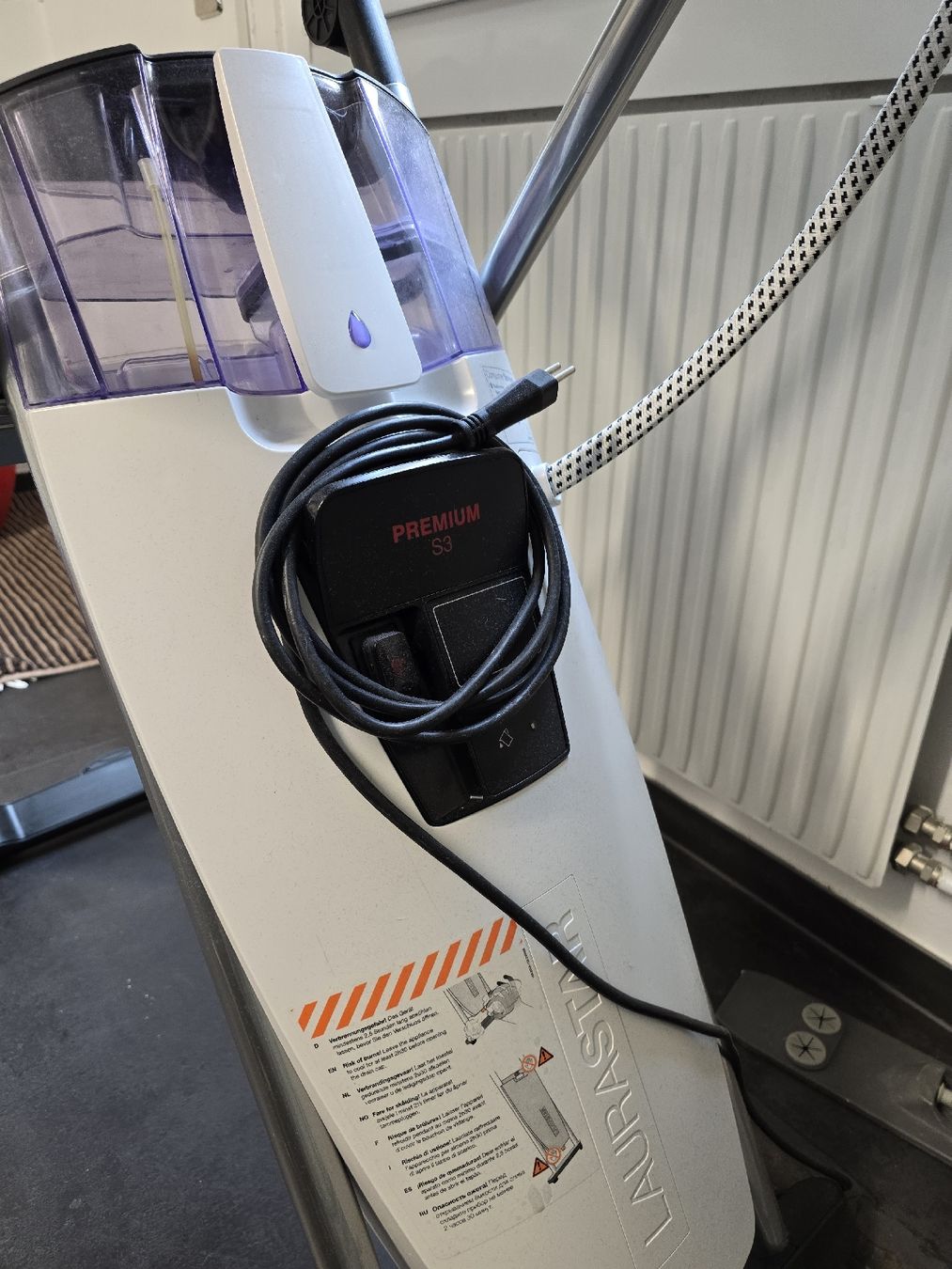 Laurastar Bügeleisen: Laurastar Premium S3 Bügelsystem, defekt – Defekt aus St. Gallen von Jbruecker 1