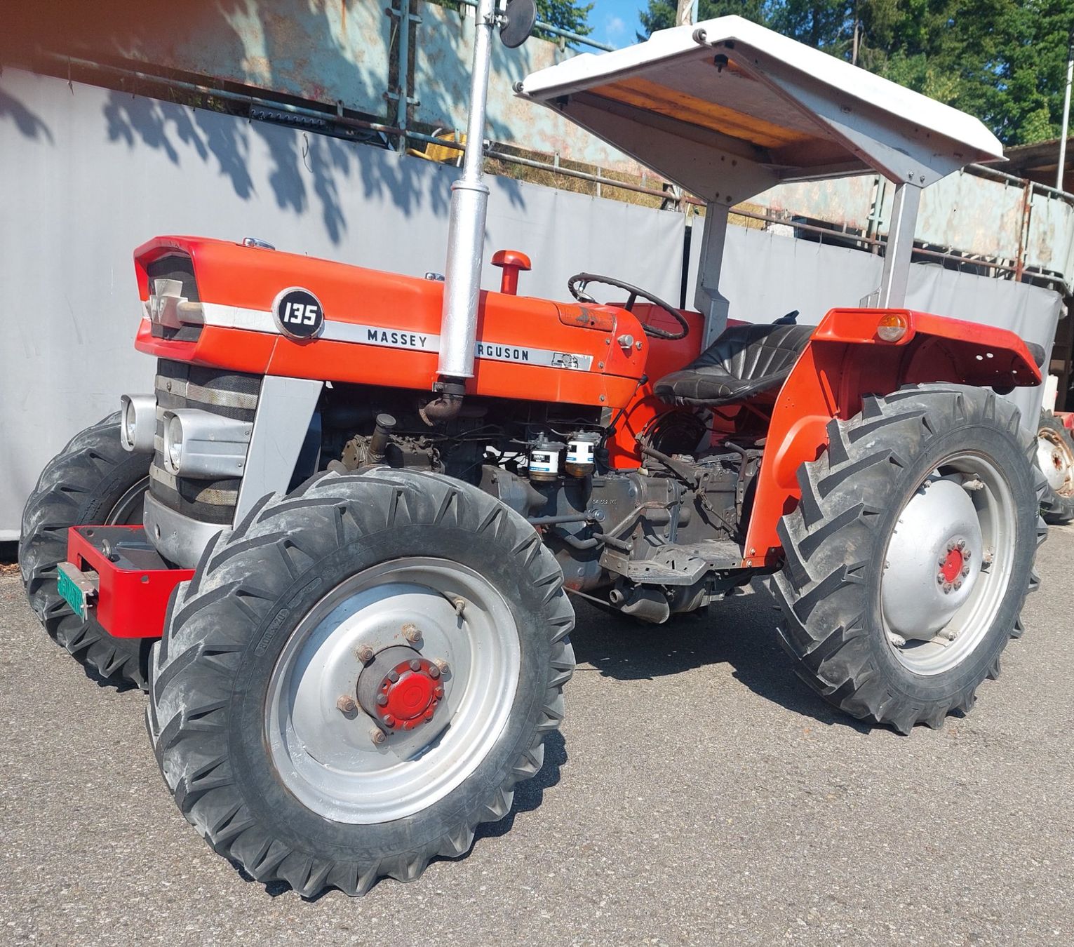 Massey Ferguson Trattori: Massey-Ferguson 135, 4x4 – Usato da Matzingen venduto da Traktorenreich