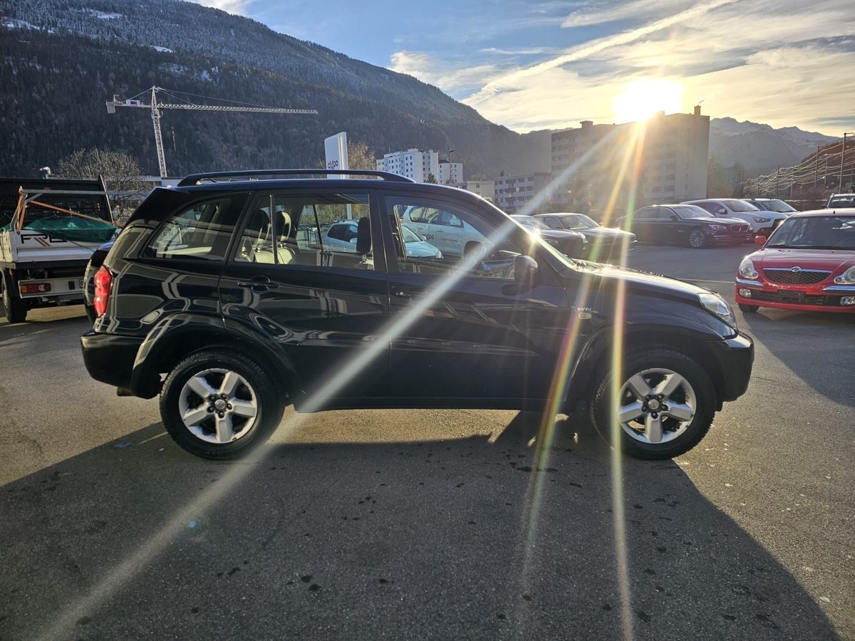 Toyota Automobili: Toyota RAV 4  – Usato da Domat Ems venduto da qen_7mfm 5