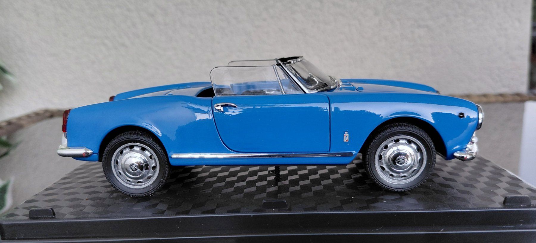 Modellini d'auto: Alfa Romeo Giulia 1600 Spider – Nuovo (secondo la descrizione) da Bottenwil venduto da Toyscout 2