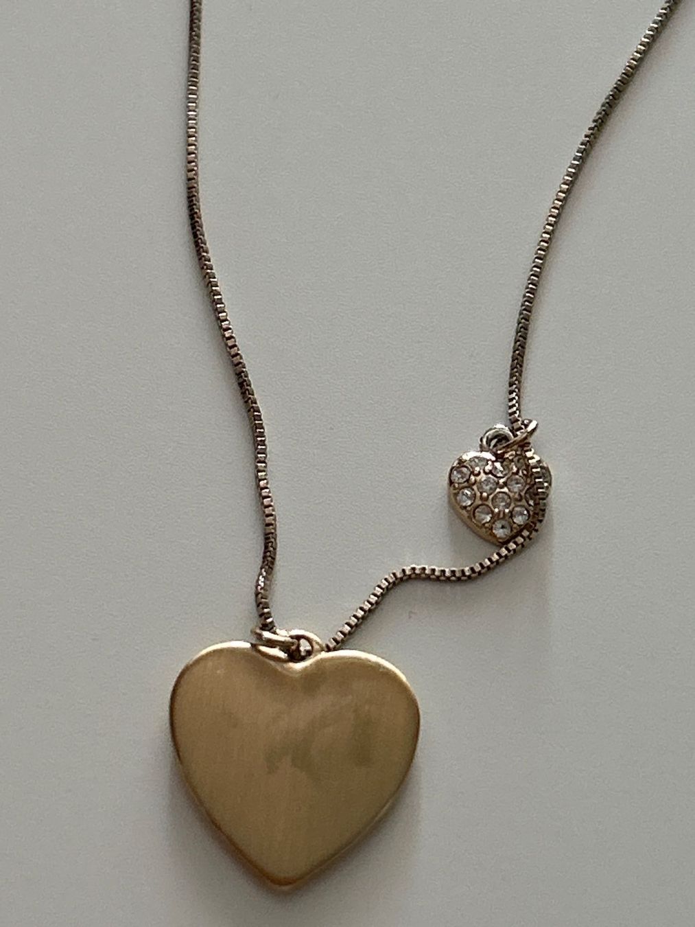 Ketten: Modeschmuck Halskette mit  2 Herze goldfarbenen – Gebraucht aus Brunnen von Nala2929 5