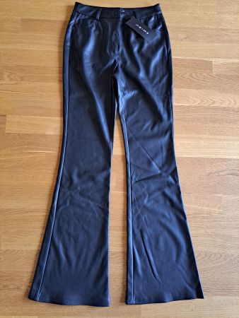Schwarze Damen Schlaghose, Kunstleder, Gr. 38, neu