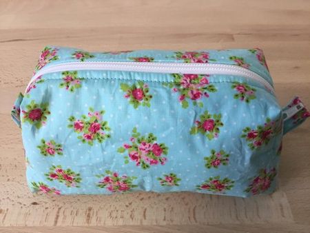 Tasche / Necessaire / Kosmetiktasche / Etui, neue Handarbeit