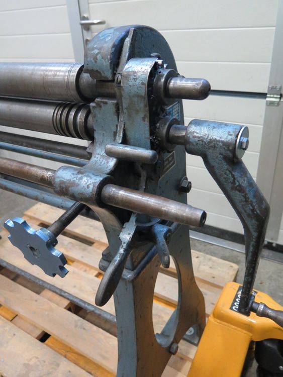 Drei-Walzen-Rundbiegemaschine Habusch 1250x110-4mm