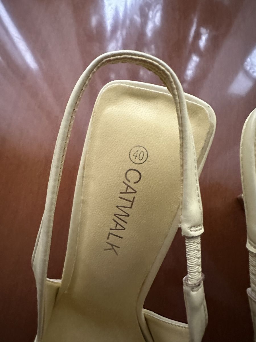 Damenschuhe: Damen Sommer Schuhe Gr40 Neu – Neu (gemäss Beschreibung) aus Basel von Ivana_4 4