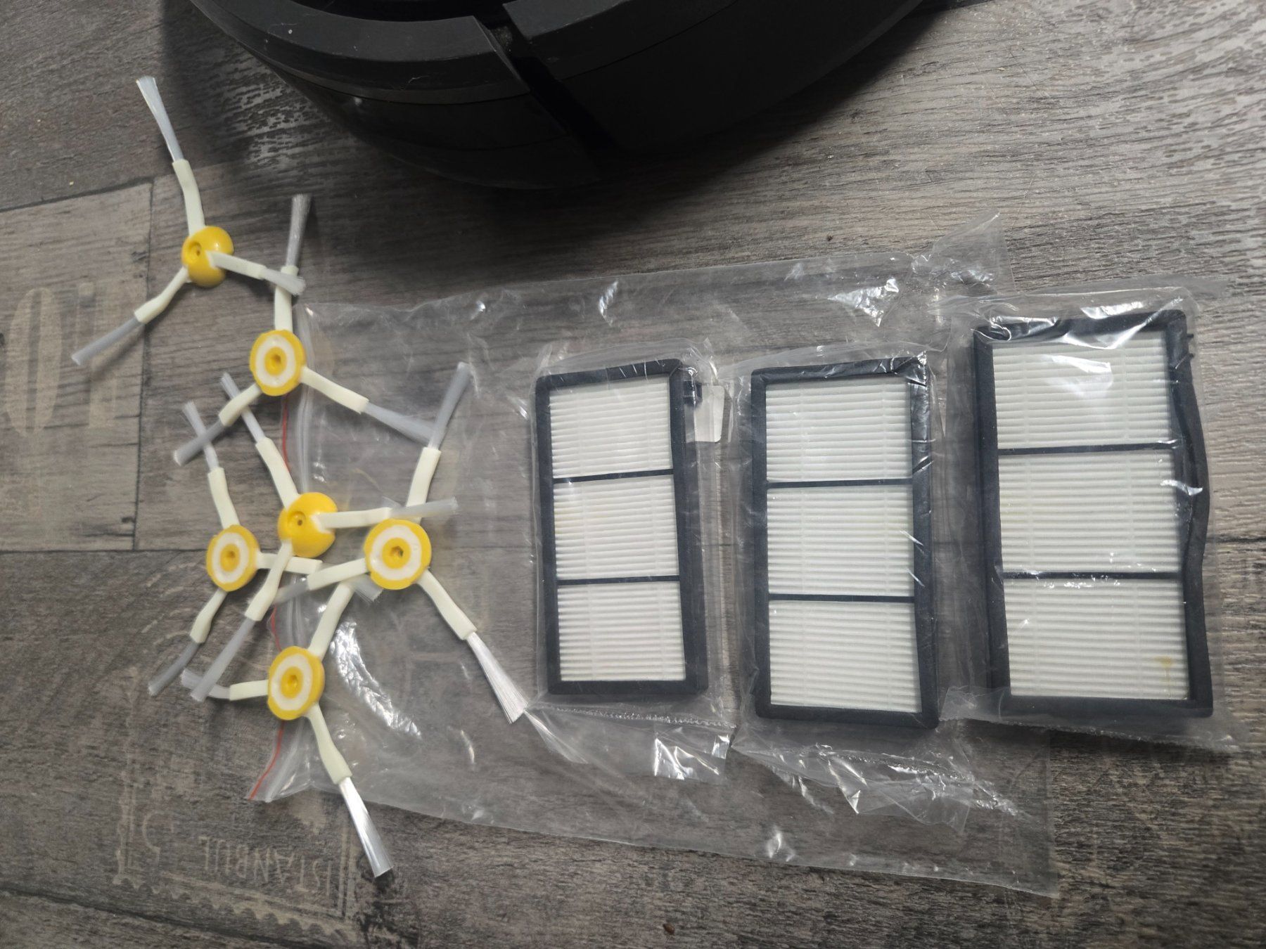 Irobot Aspirapolveri & Accessori: Irobot Roomba 960 + accessoires + pièces de rechanges – Usato da Crémines venduto da Blakedrake 1