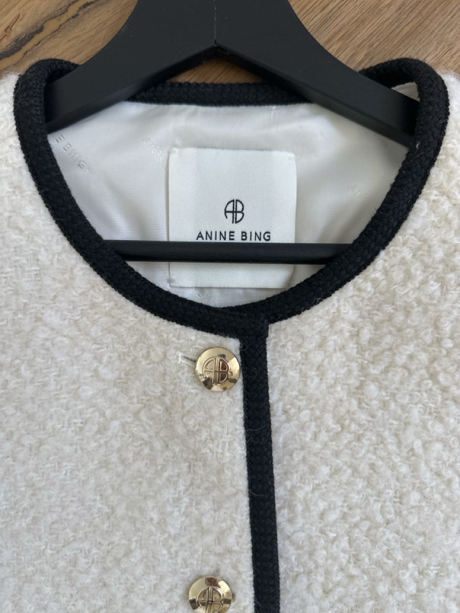 Anine Bing Giacche: Veste courte blanche Anine Bing taille 38 – Nuovo (secondo la descrizione) da Commugny venduto da rus_my8v 1