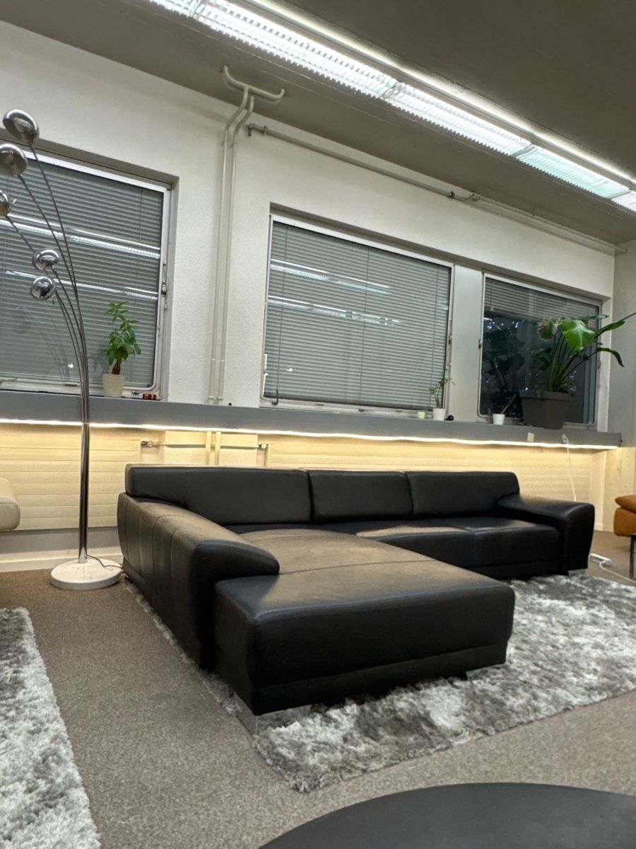 Divani: Sofa aus echtem Schafleder, schwarz mot Bettfunktion – Usato da Fehraltorf venduto da Sofalab.swiss 4