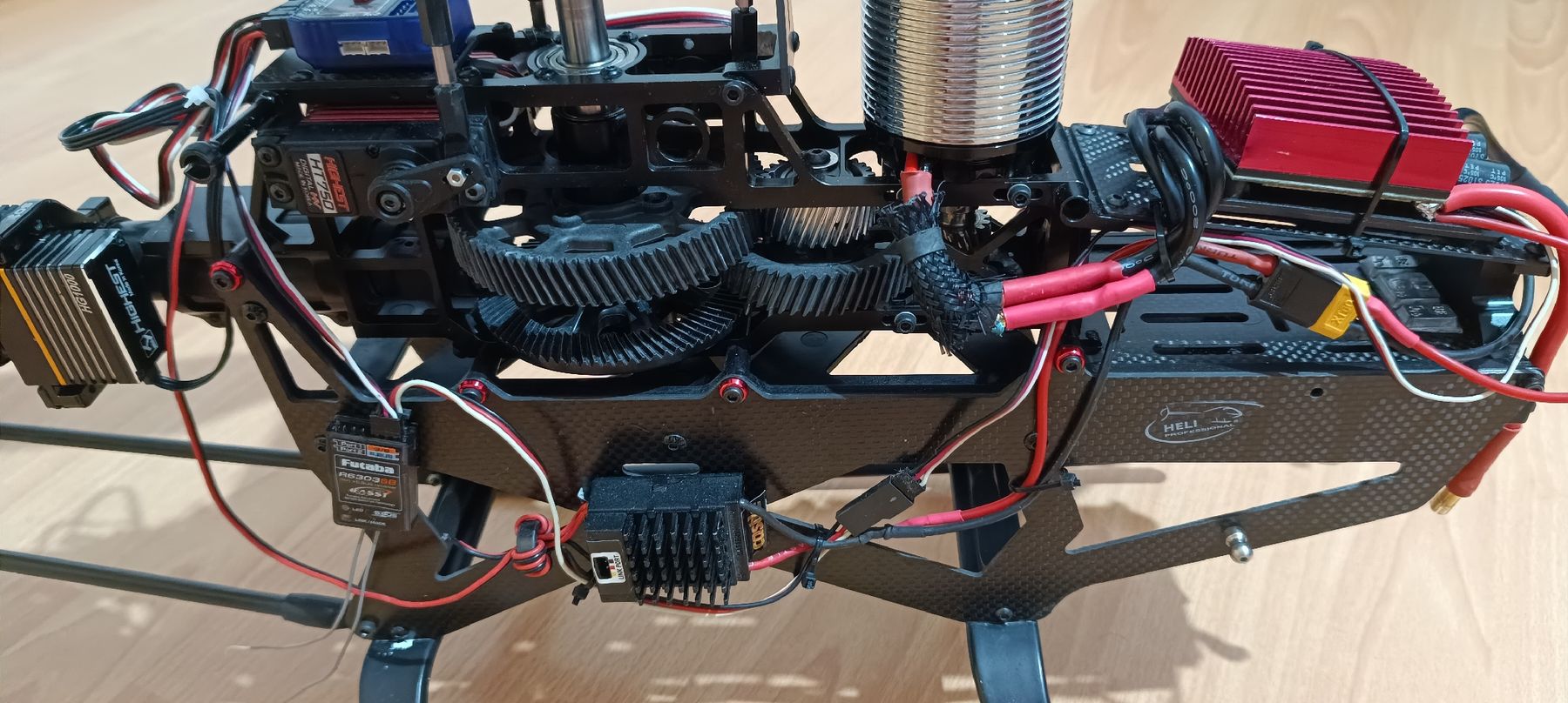 Heli-Professional RC Kits de montage: Soxos DB7  – D'occasion à Lausen par Trex700dfc 5