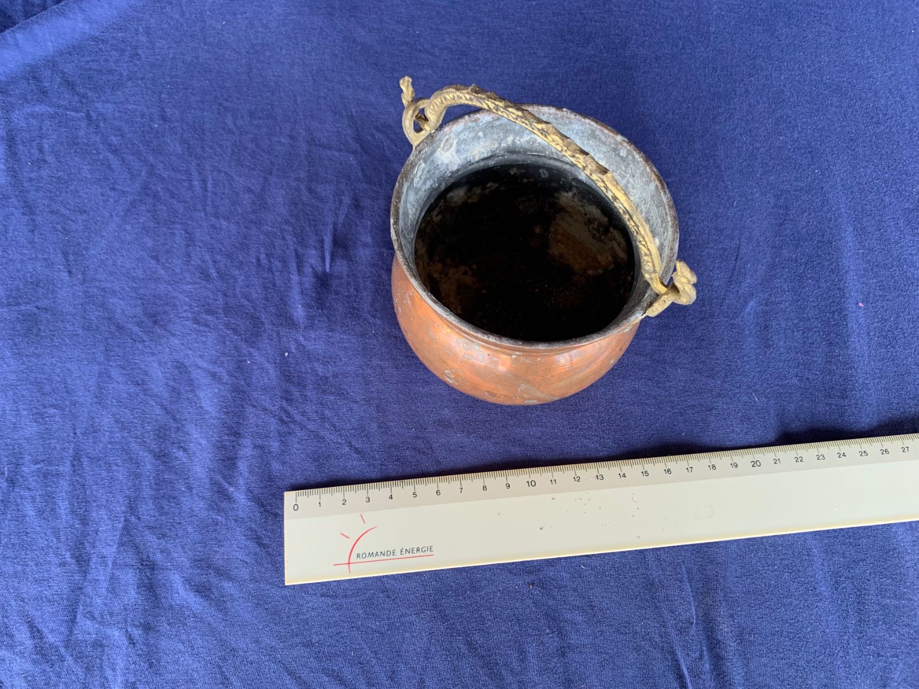 Vasi per fiori: Kleiner Kupfertopf mit ornamentalem Griff – Usato da Oberrieden venduto da pet_n2c2 2