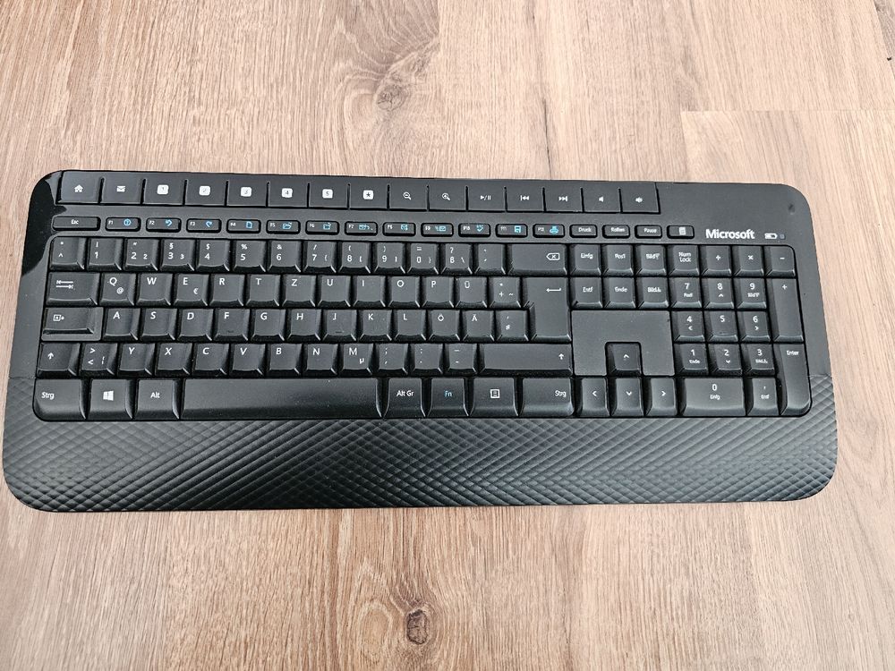 Microsoft wireless keyboard 2000 kabellos Tastatur und Maus | Kaufen ...