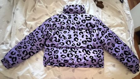 Damen Puffer Jacke lila Leopardenmuster neuwertig