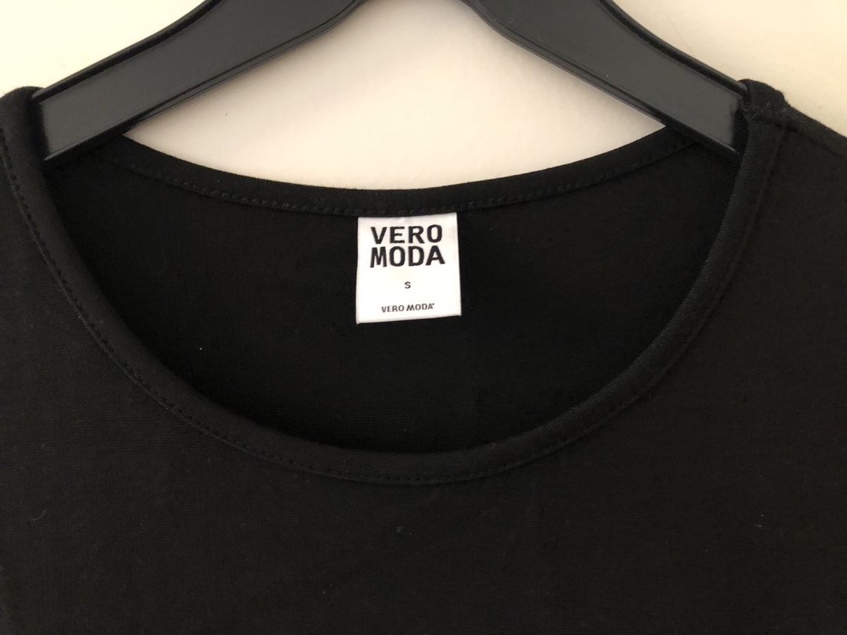 Vero Moda Kleider: Robe longue manches longues – Gebraucht aus Onex von kattrina 1