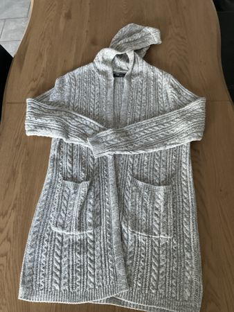 Strickjacke FB Sister grau mit Kapuze Grösse S