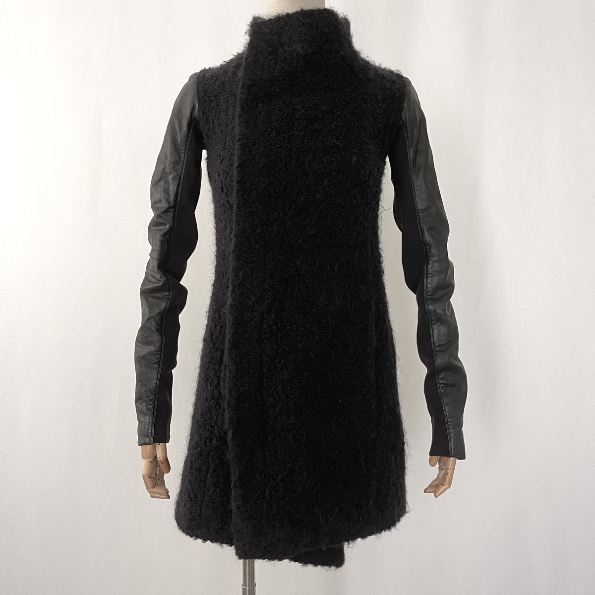 Rick Owens Cappotti: RICK OWENS Wool and Leather Coat – Nuovo (secondo la descrizione) da Emmen venduto da Avviivva_Com2023