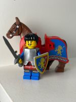 Lego figurine Castle Lion Knight with horse Figur