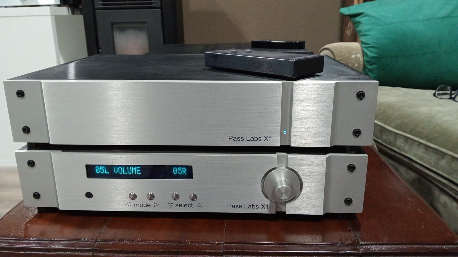 Pass Amplificatori: Pass Labs X1 Preamplifier with its Separate Power Supply – Nuovo (secondo la descrizione) da St-Cergue venduto da per_6cx5