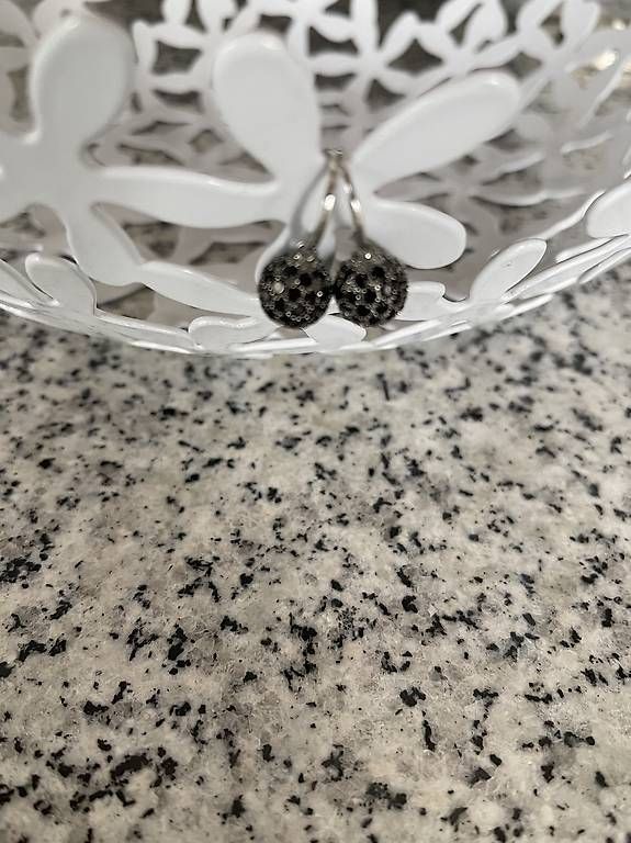 Ohrringe & -stecker: Vendo orecchini argento  – Gebraucht aus Cadenazzo von ero_n8hr