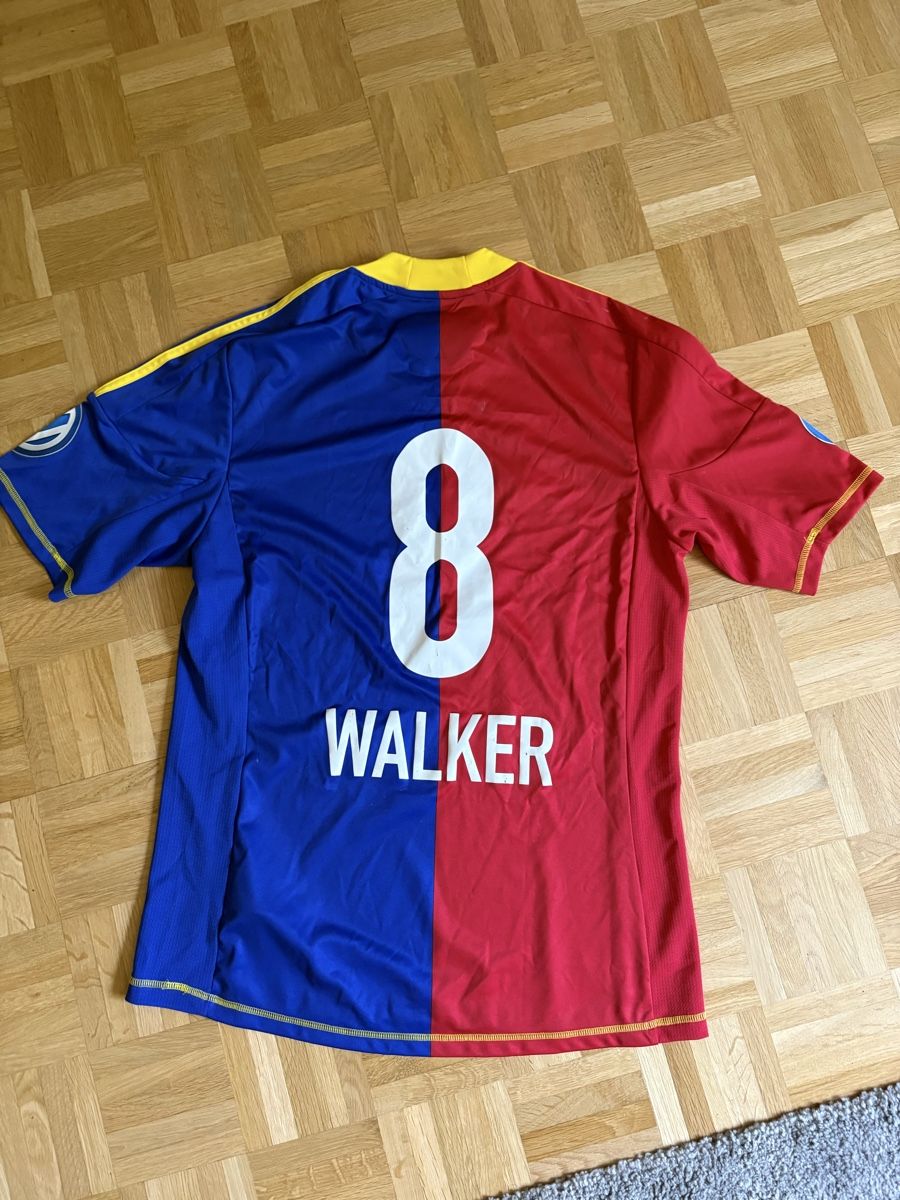 Canottiere & Pantaloni: FC Basel Walker Trikot – Usato da Basel venduto da jab_9lqd 1