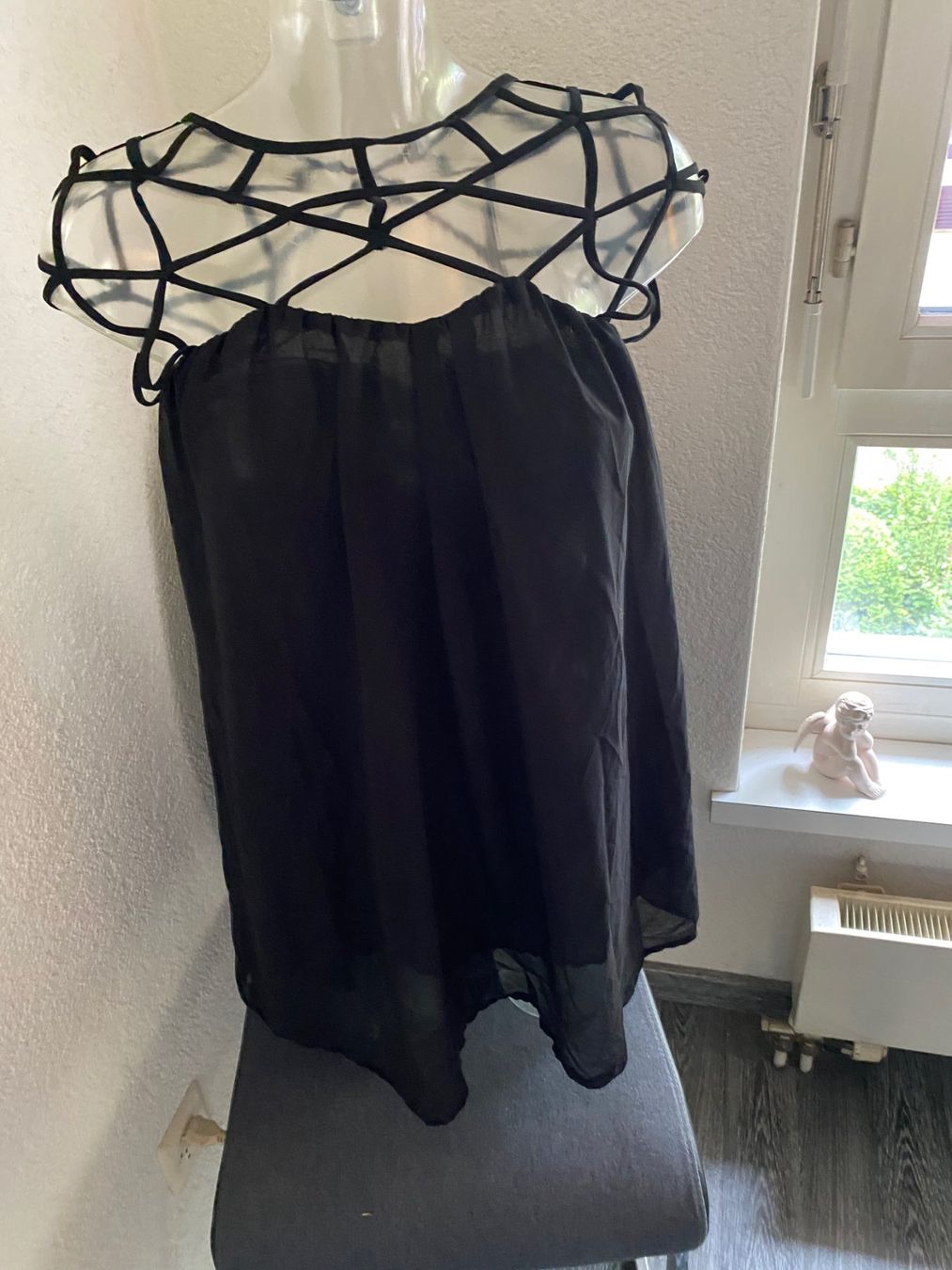 Top: Long-TOP schwarz Grösse S – Usato da Allenwinden venduto da Obalu 2