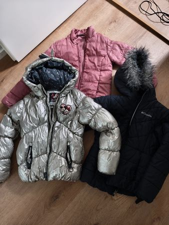 3 Kinderjacken  1x Columbia 1x Pink 1x Silber  134 Gr.