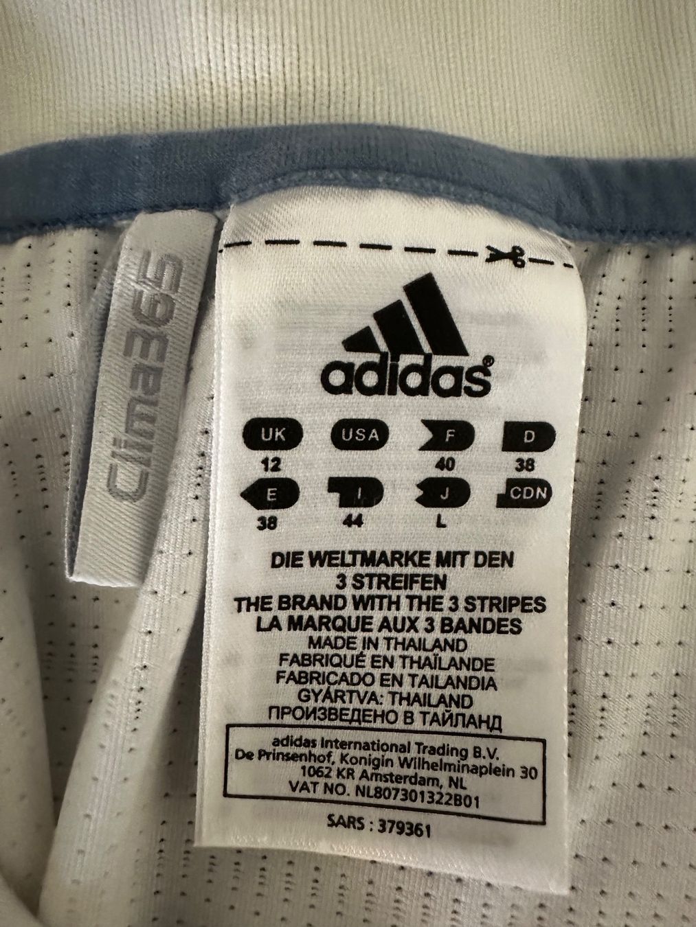 Adidas T-shirt: Adidas T-Shirt – Usato da Alpnach Dorf venduto da ljusja 3