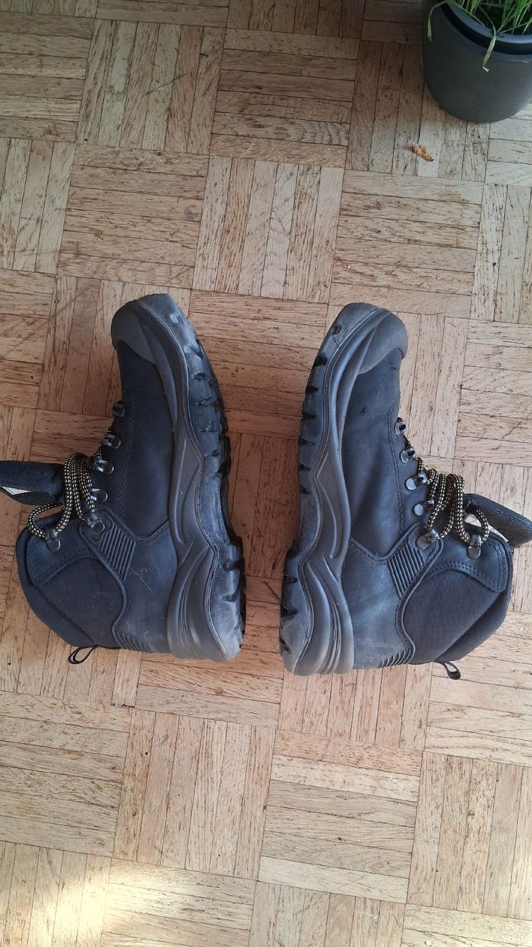 Scarpe da uomo: Sicherheitsschuhe 40 – Usato da Niederscherli venduto da Rolystone 1