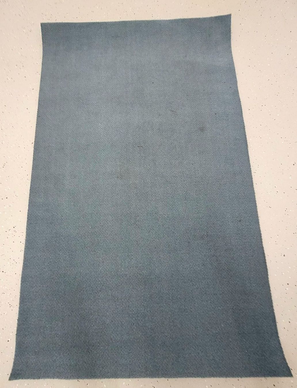 Teppiche: Teppich (-rest)  160 x 100 cm – Gebraucht aus Luzern von ANG3