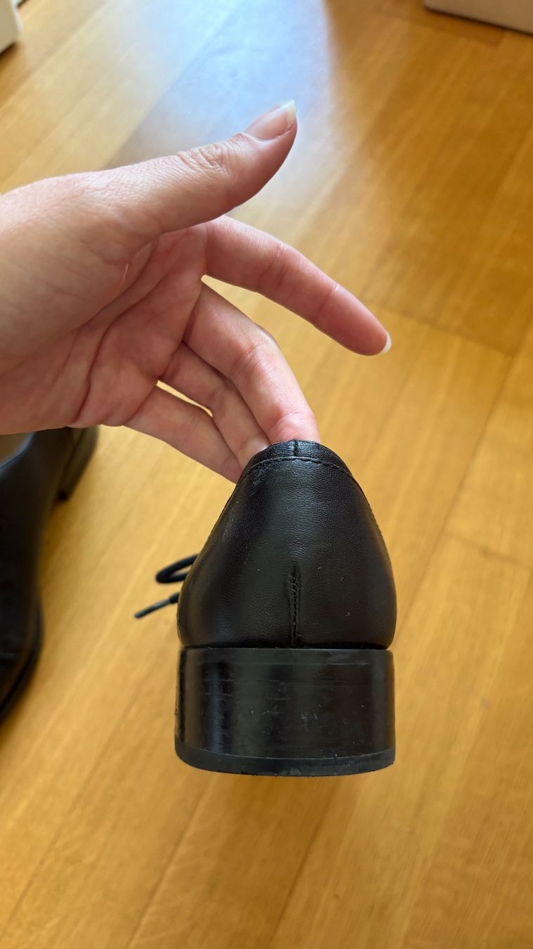 Scarpe da donna: Schwarze Schuhe mit Ketten-Detail – Usato da Neuenhof venduto da pfiffoltra 4