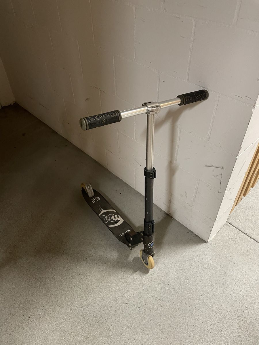 Micro Fahrzeuge für Kinder: Micro Robuste Scooter 🛴  – Gebraucht aus Buchrain von Bygger31