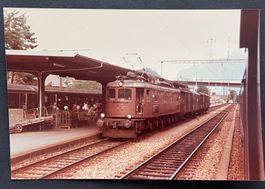 BLS Lokomotive Bahnhof Interlaken/ Photo 1982
