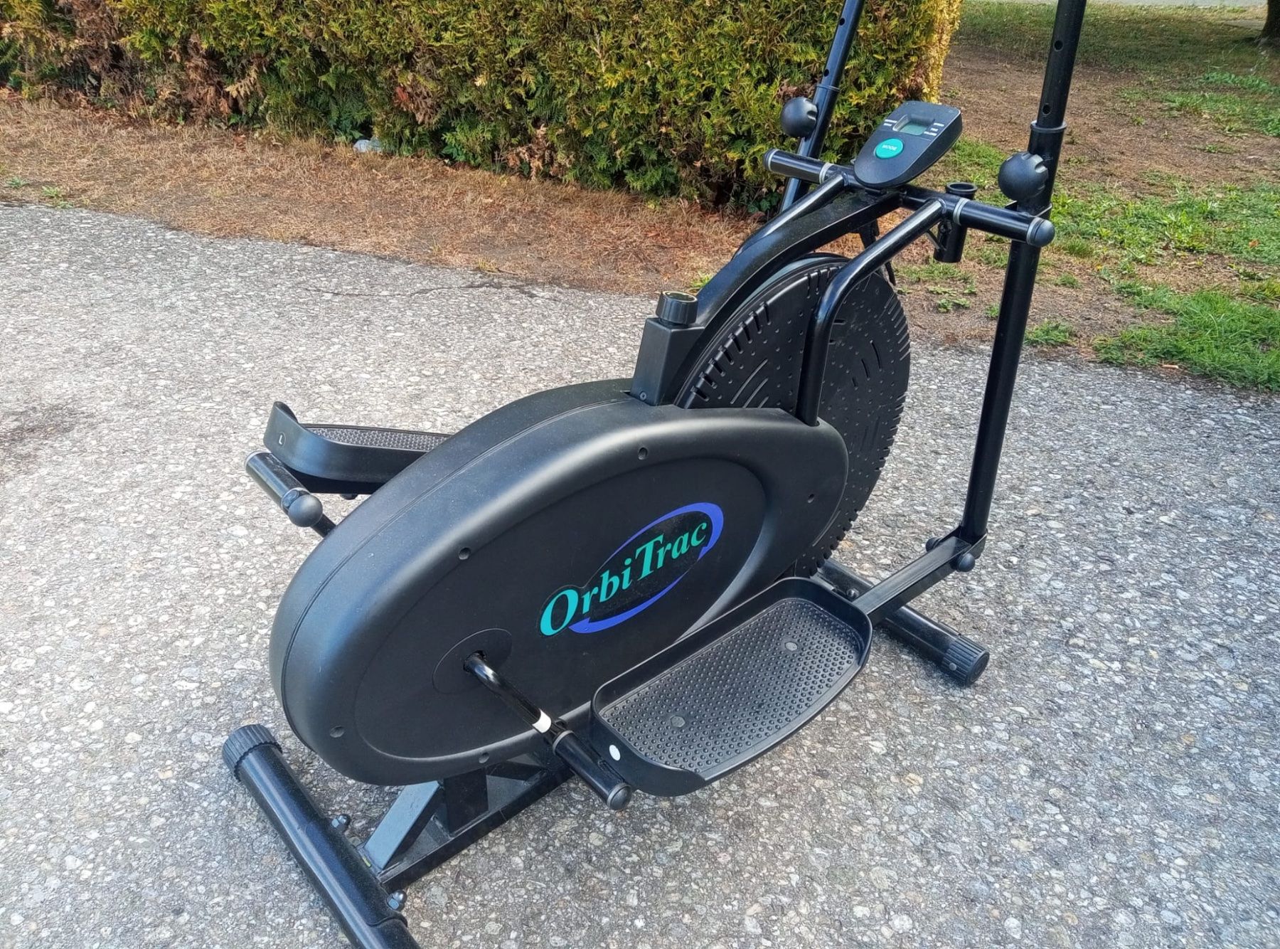 Vélos d'appartement: CrossTrainer – D'occasion à Bienne par Daniel_Schader 1