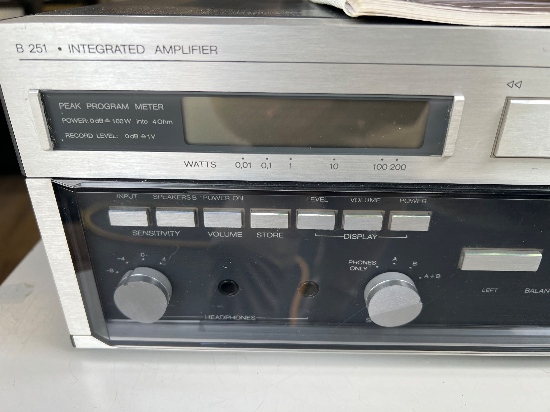 Revox Amplificatori: Revox B251 integrierter Verstärker – Usato da Gebenstorf venduto da Secondtronik 1