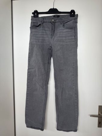 Jeans  Grösse16 M entspricht 176 siehe Masse