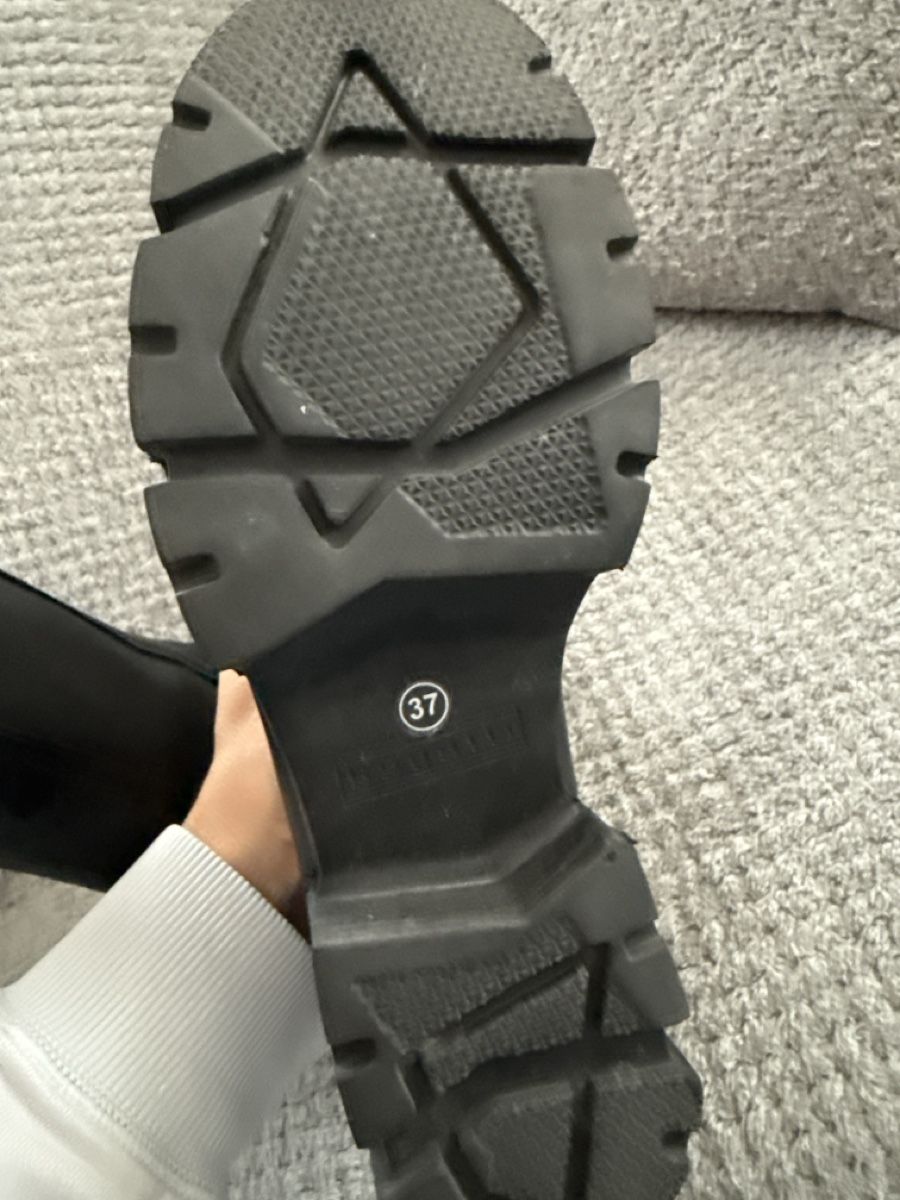 Bugatti Scarpe da donna: Schwarze Leder Chelsea Boots 37Gr – Usato da Winkel venduto da Olirickli05 3