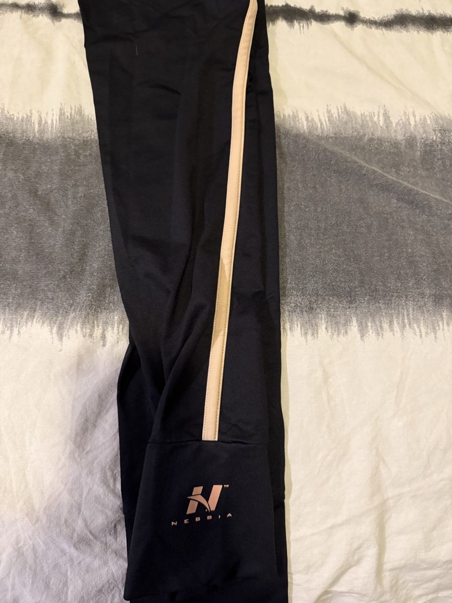 Leggings: Leggings Scrunch Nebbia - S – Usato da Bioggio venduto da M.M.O 2